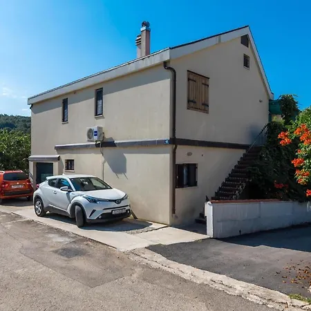One-bedroom In * Pirovac
